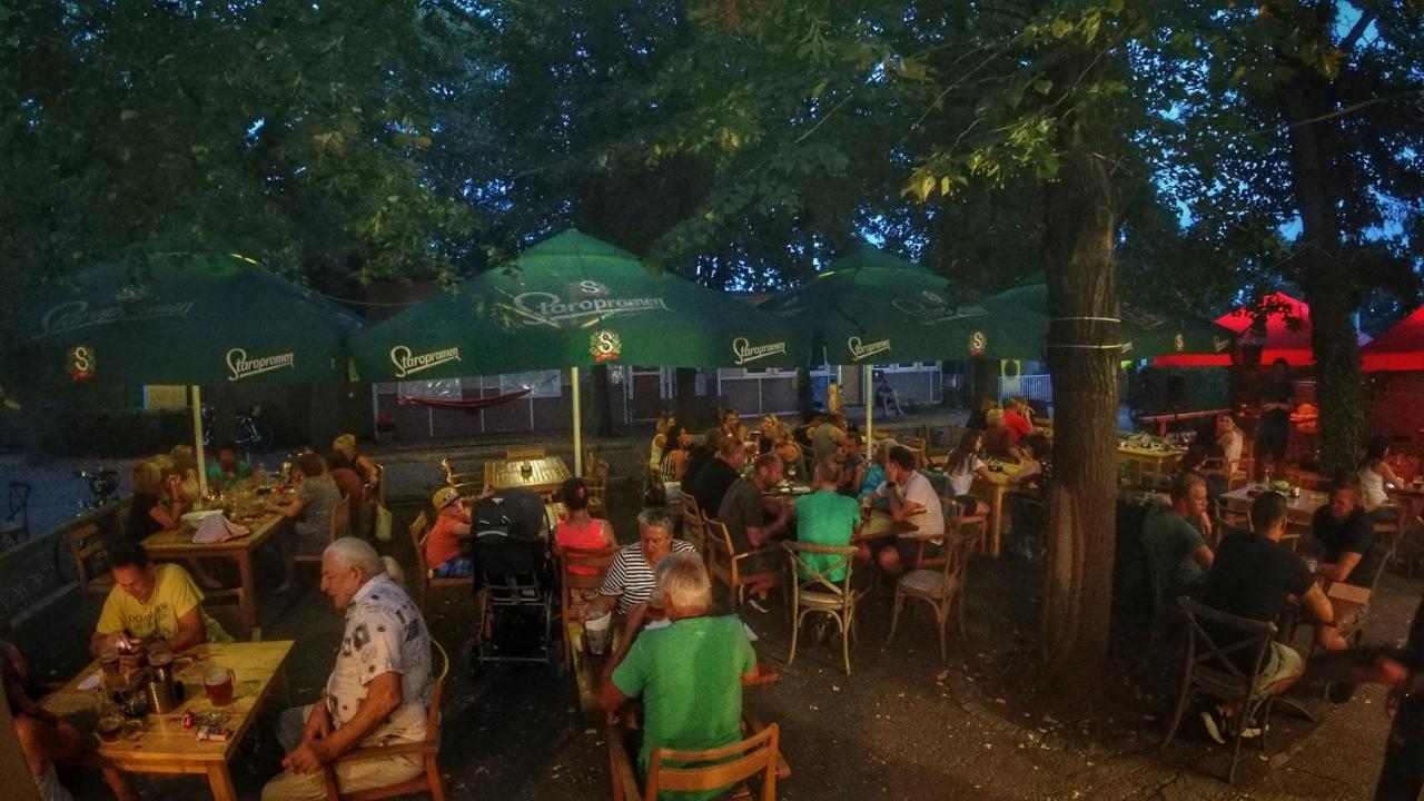 Camping Sokol Praha Esterno foto